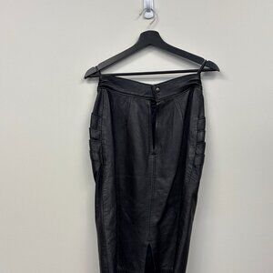 Black Leather Vintage Pencil Skirt | Size 40 (Fits Smaller)